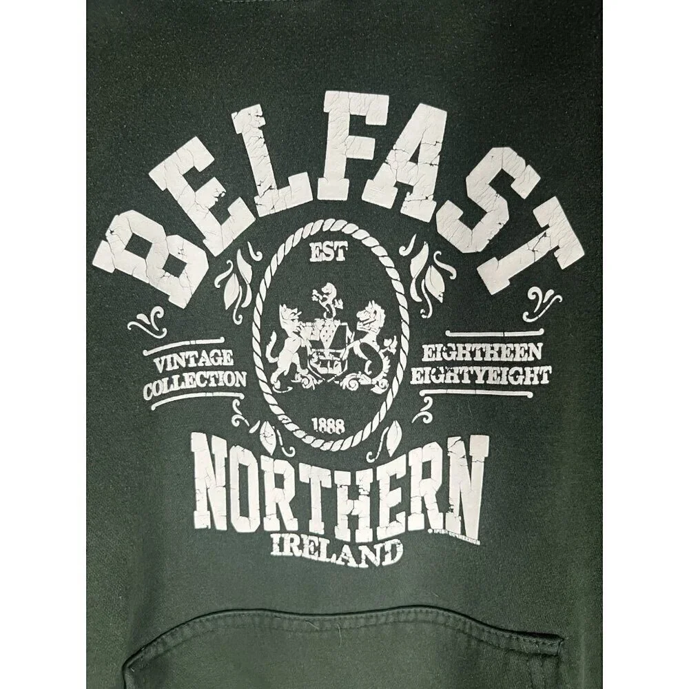 Vintage Y2K forest green Belfast Northern Ireland graphic M grunge hoodie